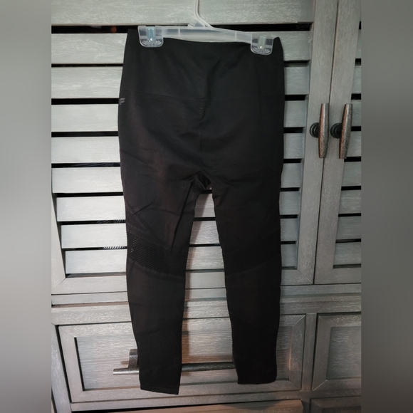 Fabletics | Mosaic High Waisted 7/8 Legging Black Size Small - Picture 5 of 6